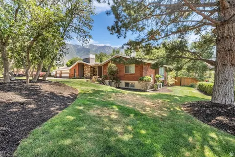 Exterior - 2128 E 11270 S, Sandy, UT 84092 photo 10 of 10