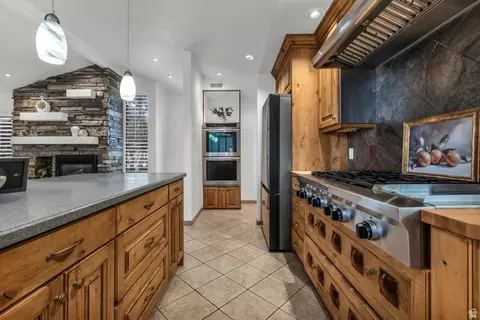 Kitchen - 2128 E 11270 S, Sandy, UT 84092 photo 2 of 3