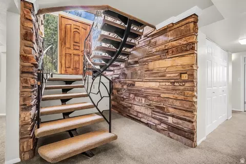 Entry Way - 2128 E 11270 S, Sandy, UT 84092 photo 2 of 2
