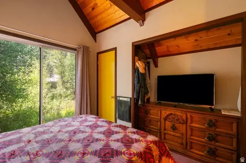 Bedroom - 5440 E Weber Ln, Oakley, UT 84055 photo 2 of 5