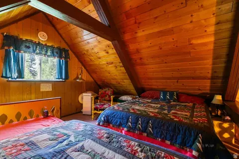 Bedroom - 5440 E Weber Ln, Oakley, UT 84055 photo 4 of 5