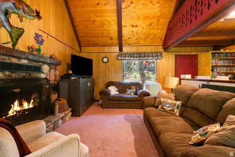 Living - 5440 E Weber Ln, Oakley, UT 84055 photo 2 of 3