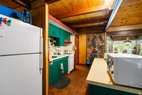 Kitchen - 5440 E Weber Ln, Oakley, UT 84055 photo 1 of 3