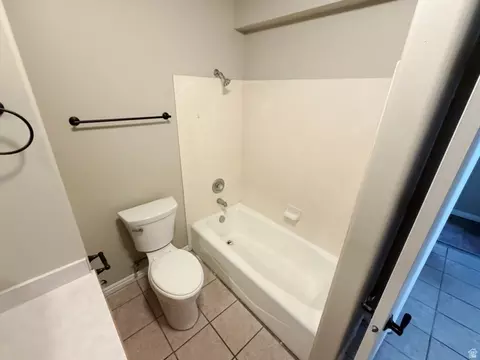 Bath - 455 S 940 W, Orem, UT 84058 photo 4 of 5