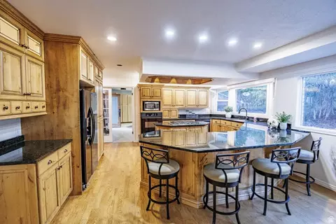 Kitchen - 4182 W Juniper Cir, Alpine, UT 84004 photo 1 of 4