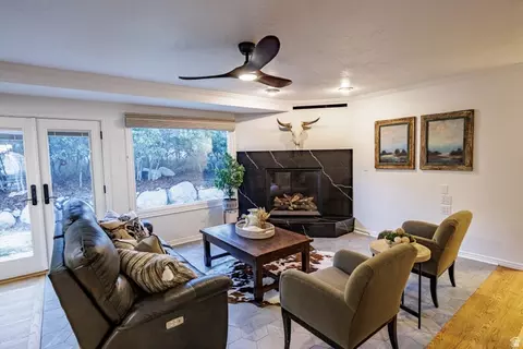 Living - 4182 W Juniper Cir, Alpine, UT 84004 photo 3 of 6