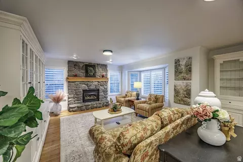 Living - 4182 W Juniper Cir, Alpine, UT 84004 photo 2 of 6
