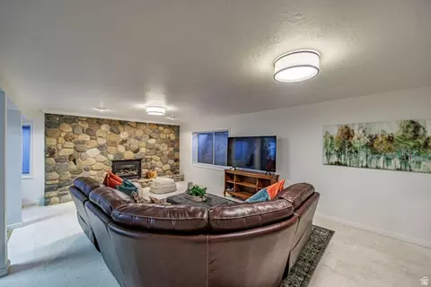 Living - 4182 W Juniper Cir, Alpine, UT 84004 photo 5 of 6