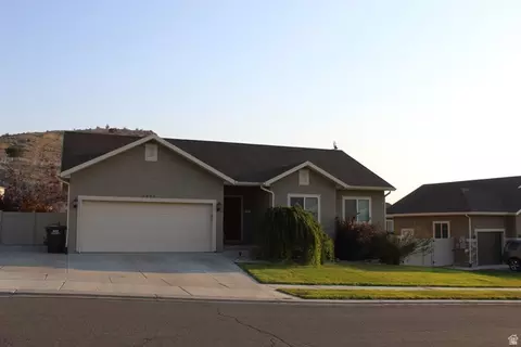 3827 E Pawnee Rd, Eagle Mountain, UT 84005 photo 2