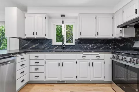 Kitchen - 358 W 1200 N, Mapleton, UT 84664 photo 3 of 4