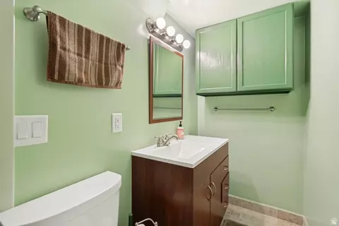 Bath - 8384 S 1370 E, Sandy, UT 84093 photo 3 of 4