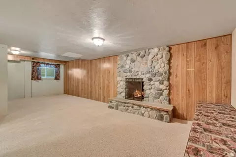 Living - 8384 S 1370 E, Sandy, UT 84093 photo 3 of 3