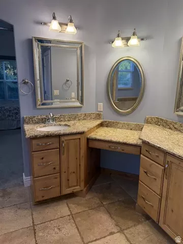 Bath - 2388 E 850 S, Springville, UT 84663 photo 2 of 4