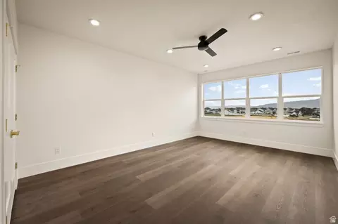 Bedroom - 342 E Holdaway Ln N, Vineyard, UT 84059 photo 8 of 10