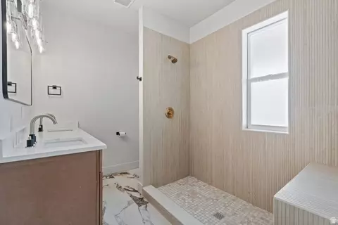 Bath - 3207 Pingree Ave, Ogden, UT 84401 photo 1 of 3