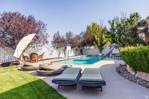Exterior - 13242 S Berry Patch Ct, Draper, UT 84020 photo 8 of 15