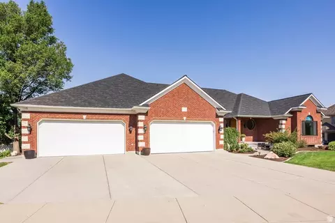 Exterior - 13242 S Berry Patch Ct, Draper, UT 84020 photo 14 of 15