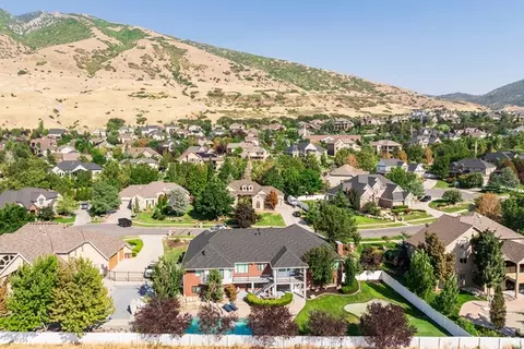 View/Area - 13242 S Berry Patch Ct, Draper, UT 84020 photo 2 of 3