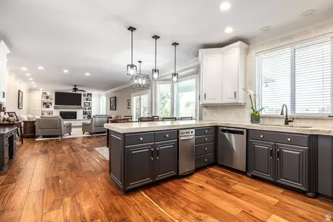 Kitchen - 13242 S Berry Patch Ct, Draper, UT 84020 photo 2 of 6