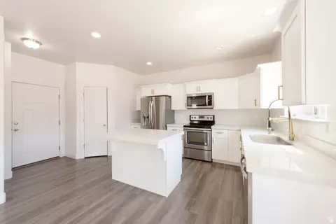 Kitchen - 822 E 380 S, American Fork, UT 84003 photo 2 of 2