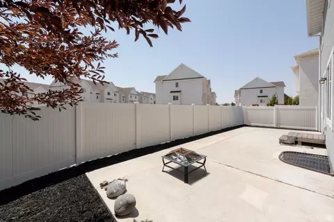 Exterior - 822 E 380 S, American Fork, UT 84003 photo 3 of 4