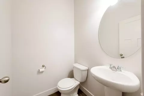 Bath - 822 E 380 S, American Fork, UT 84003 photo 5 of 5