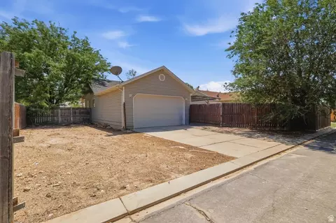 Exterior - 2035 E Weeping Willow Way, Eagle Mountain, UT 84005 photo 7 of 7