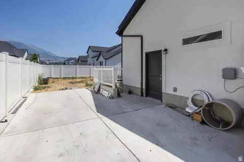 Exterior - 558 N Hampton Ln, Lindon, UT 84042 photo 12 of 12