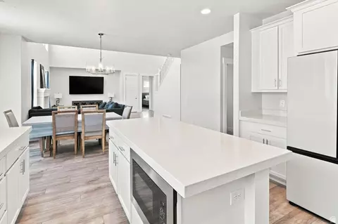 Kitchen - 558 N Hampton Ln, Lindon, UT 84042 photo 5 of 5