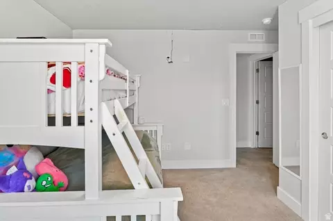 Bedroom - 558 N Hampton Ln, Lindon, UT 84042 photo 4 of 8