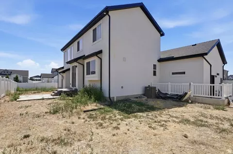 Exterior - 558 N Hampton Ln, Lindon, UT 84042 photo 10 of 12