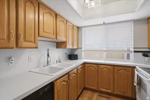 Kitchen - 202 W Garden Park, Orem, UT 84057 photo 1 of 1