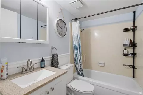 Bath - 202 W Garden Park, Orem, UT 84057 photo 2 of 2
