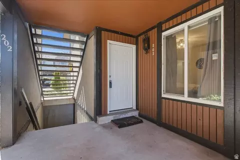 Exterior - 202 W Garden Park, Orem, UT 84057 photo 2 of 6