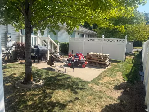 Exterior - 270 E Center St, Bountiful, UT 84010 photo 3 of 5