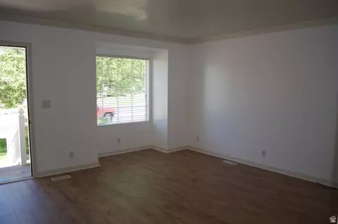 Living - 270 E Center St, Bountiful, UT 84010 photo 5 of 7
