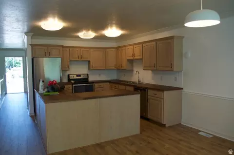 Kitchen - 270 E Center St, Bountiful, UT 84010 photo 1 of 8