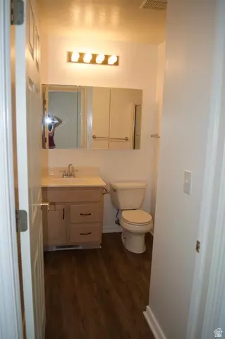 Bath - 270 E Center St, Bountiful, UT 84010 photo 2 of 5