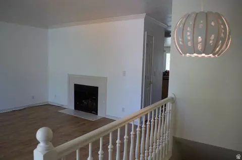 Living - 270 E Center St, Bountiful, UT 84010 photo 4 of 7