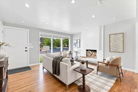 Living - 300 E 1650 S, Bountiful, UT 84010 photo 2 of 8