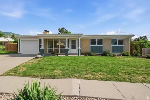 Exterior - 300 E 1650 S, Bountiful, UT 84010 photo 2 of 8