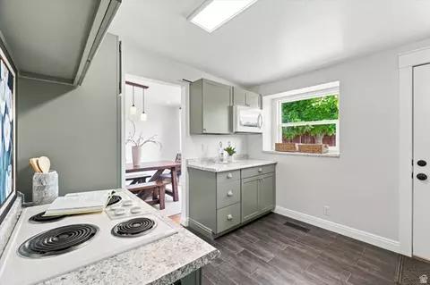 Kitchen - 300 E 1650 S, Bountiful, UT 84010 photo 2 of 3