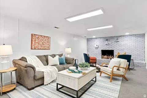 Living - 300 E 1650 S, Bountiful, UT 84010 photo 7 of 8