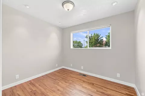 Bedroom - 300 E 1650 S, Bountiful, UT 84010 photo 5 of 8