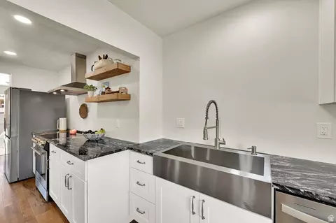 Kitchen - 495 W 920 N, Orem, UT 84057 photo 4 of 5