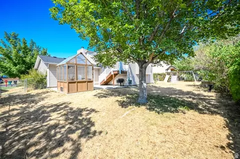 Exterior - 495 W 920 N, Orem, UT 84057 photo 6 of 11