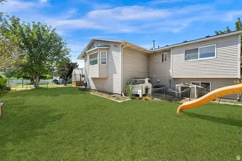 Exterior - 495 W 920 N, Orem, UT 84057 photo 7 of 11