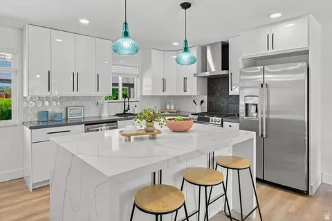Kitchen - 923 E 350 N, Bountiful, UT 84010 photo 2 of 6