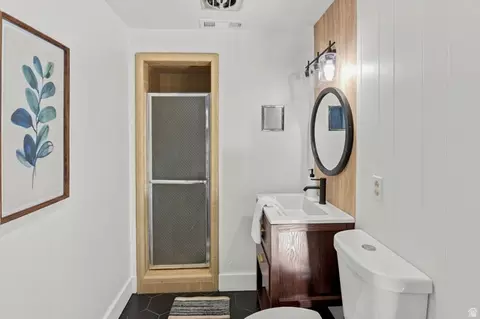 Bath - 923 E 350 N, Bountiful, UT 84010 photo 6 of 6