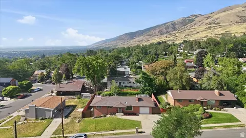 View/Area - 923 E 350 N, Bountiful, UT 84010 photo 3 of 12